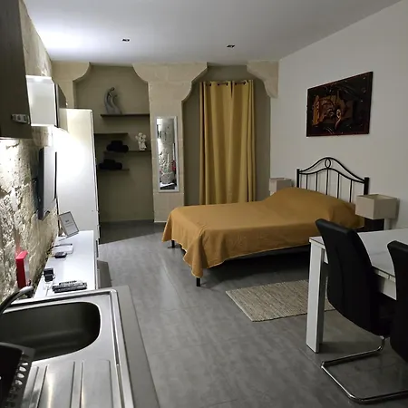 Guest house Sqaq Numru 1 Accomodation