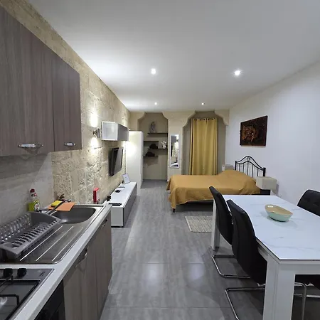 Guest house Sqaq Numru 1 Accomodation