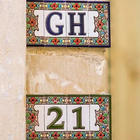 Guest house Sqaq Numru 1 Accomodation 3*