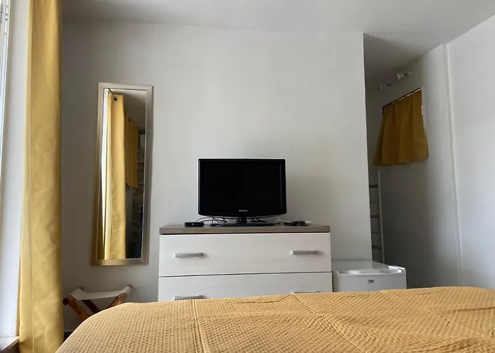 Vendégház Sqaq Numru 1 Accomodation 3*